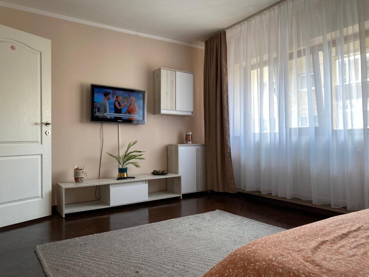 Апартаменти Apartament Leya Дева Екстер'єр фото